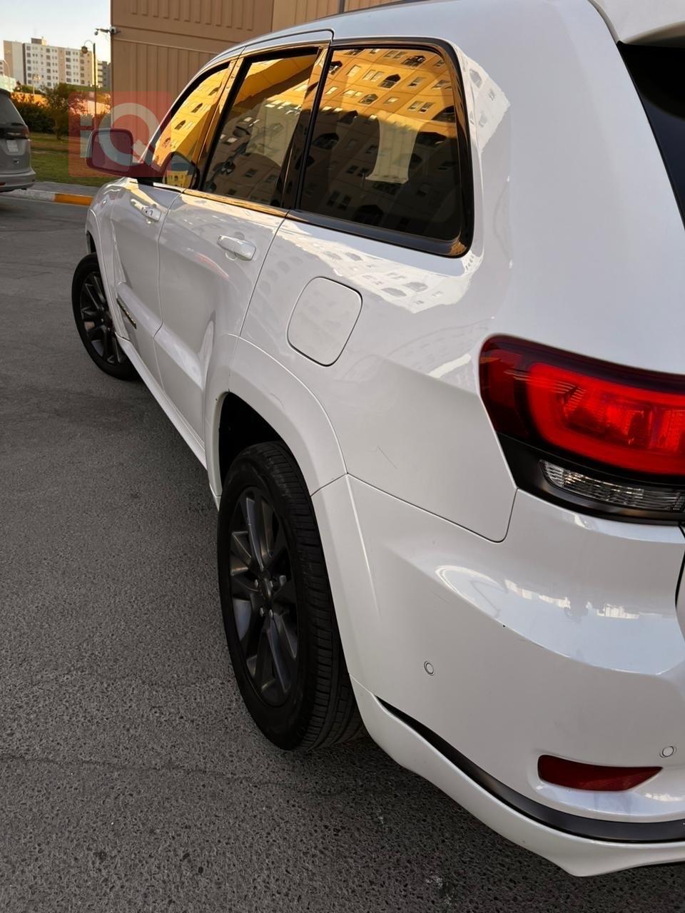 جيب جراند شيروكي